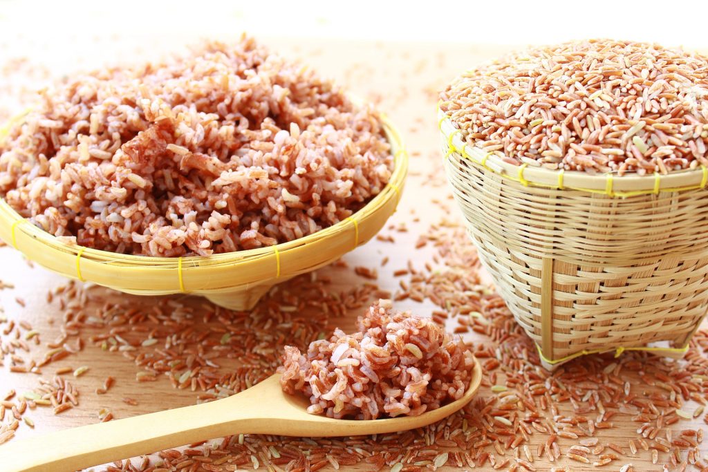 أكثر 100 طعام صحي! 92 فوائد الأرز البني